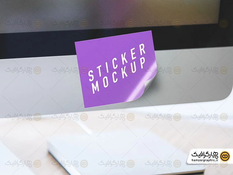 موکاپ استیکر چسب‌دار